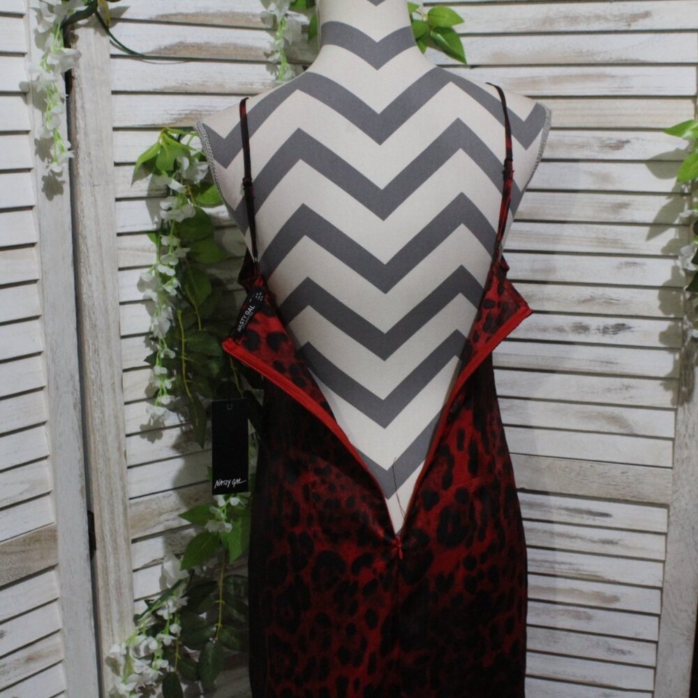 Pretty little thing red/black leopard print slip dress (944) - Picture 12 of 16
